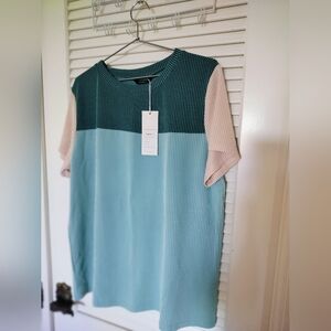 Dokotoo Women's Textured Colorblock Top Size 2xl